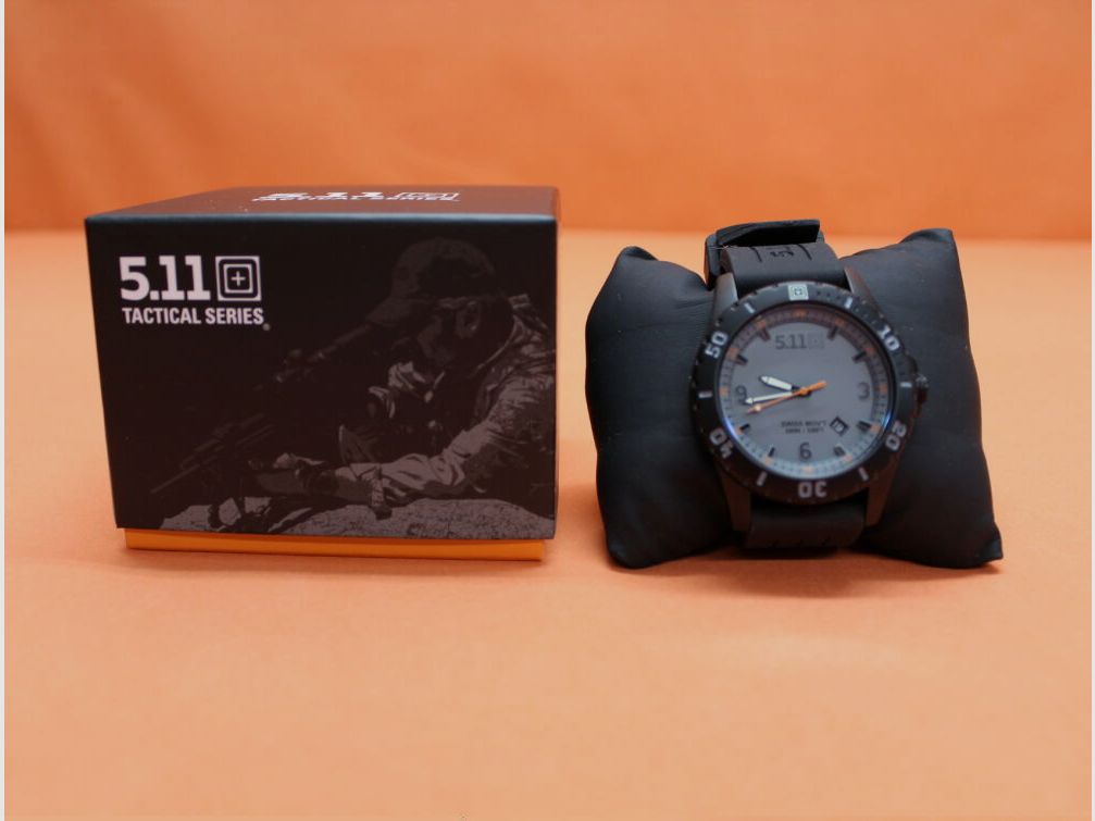 5.11 5.11 Guardsman Watch (50133EU) 033 Granite Uhr mit Stahlgehäuse mit Silikonarmband