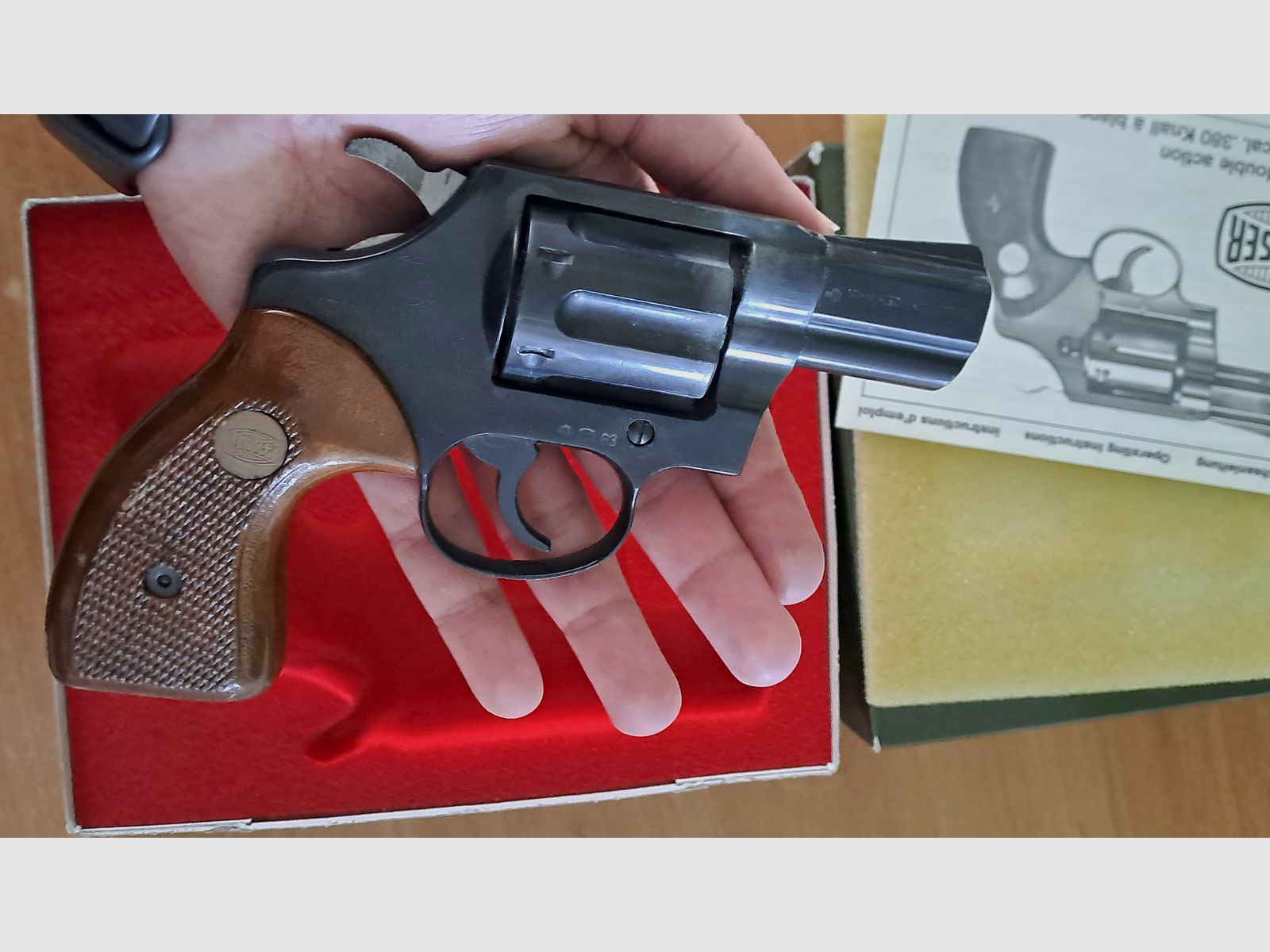 ¡Mauser Mod.K50 cal. .380 knall completo con accesorios!