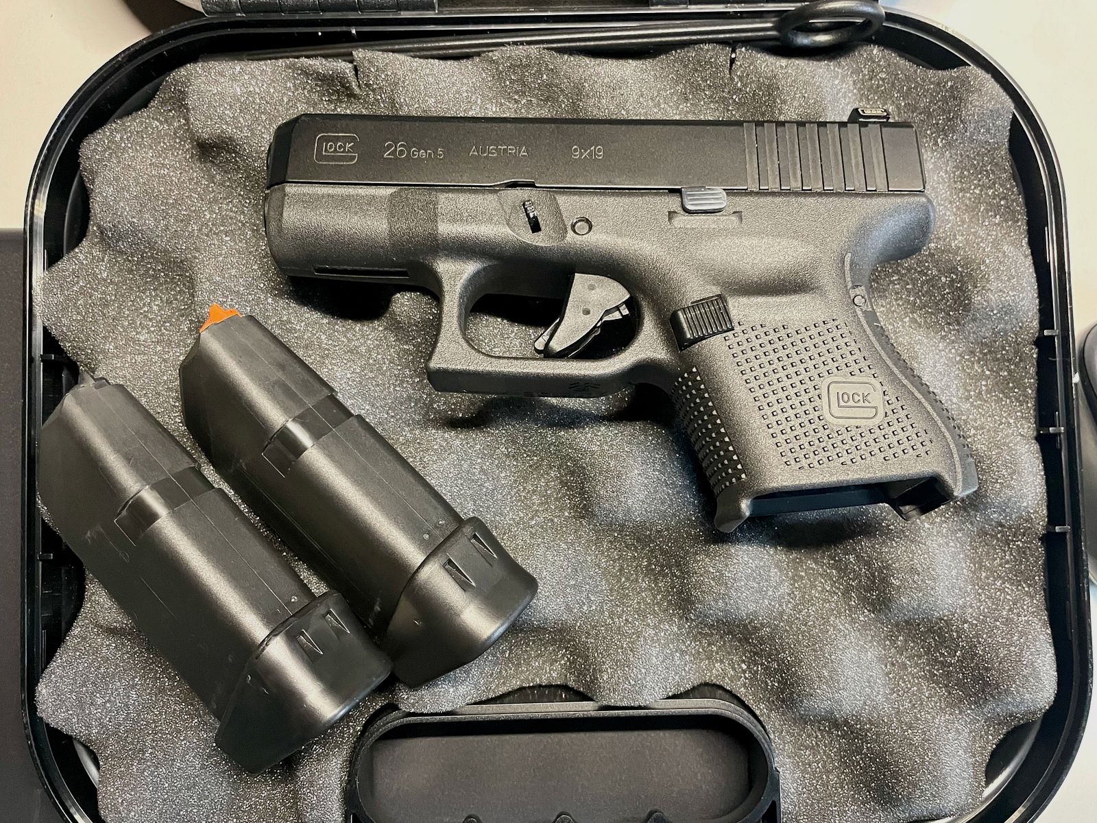 Glock 26 Gen.5 caliber 9mm Luger with box & 2 magazines