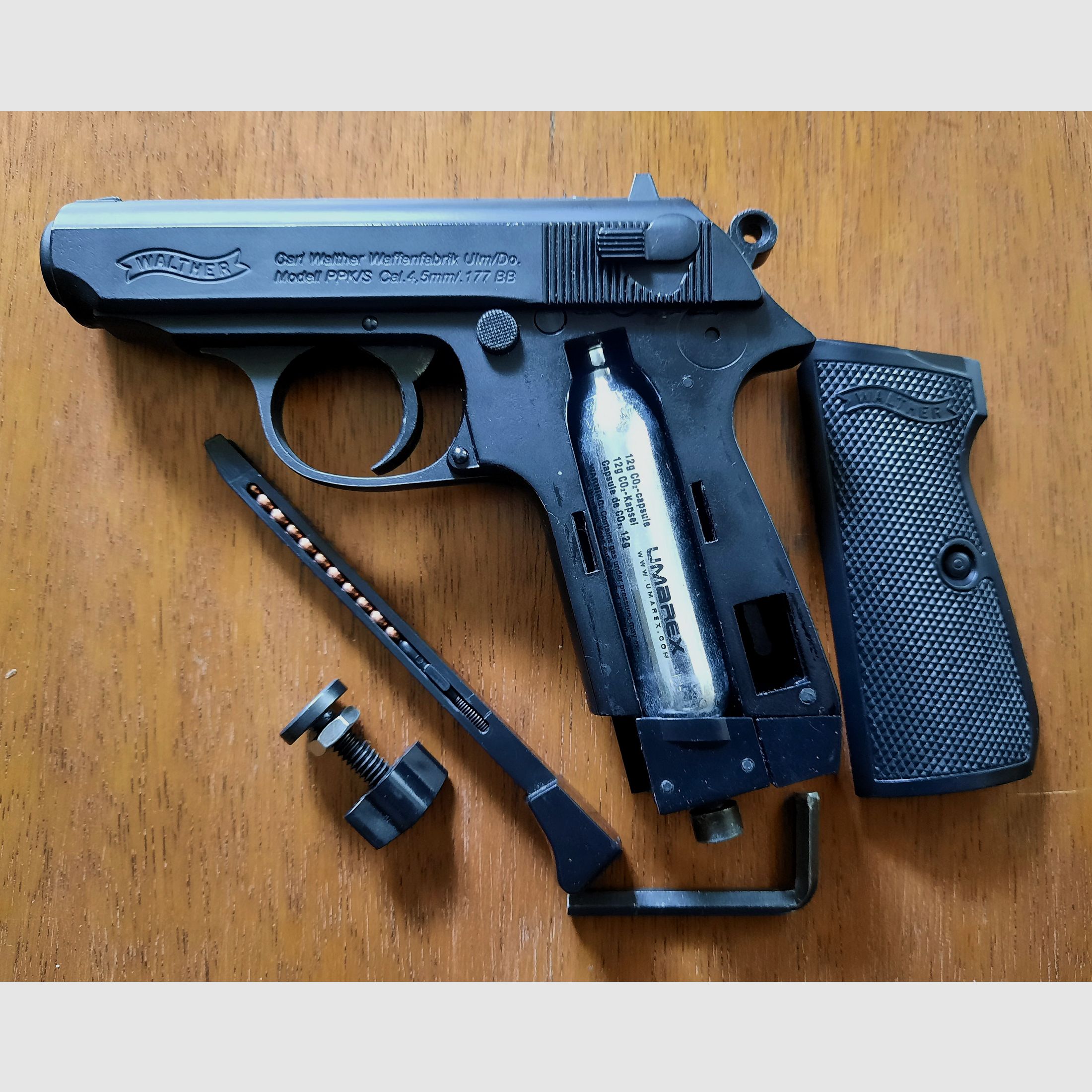 WALTHER  PPK/S   Co2  - BLOW BACK