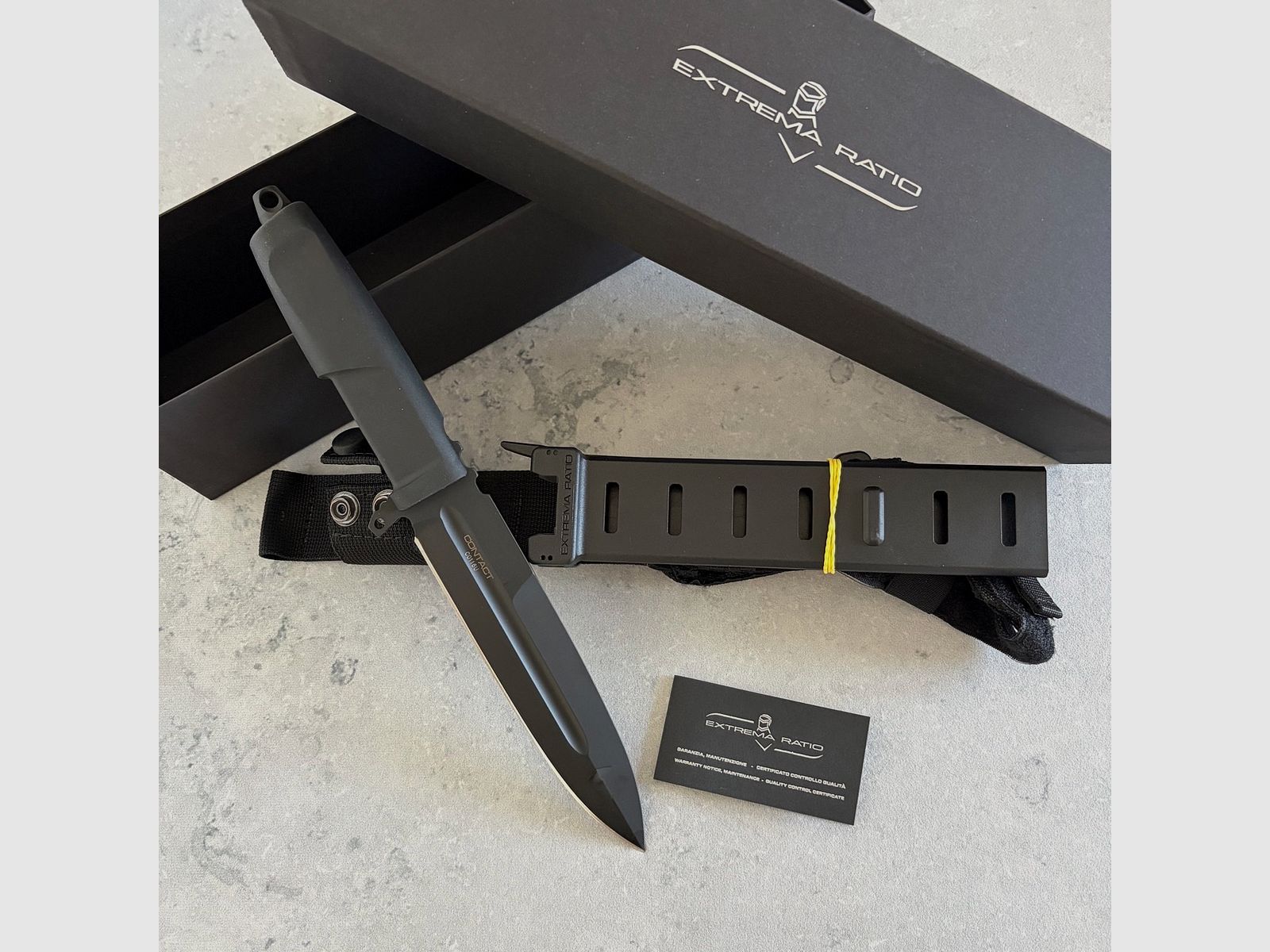 EXTREMA RATIO CONTACT Black