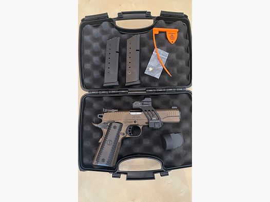 Schmeisser Hugo 1911 in 45 ACP Mit MAK DOT Montage und Rotpunkt