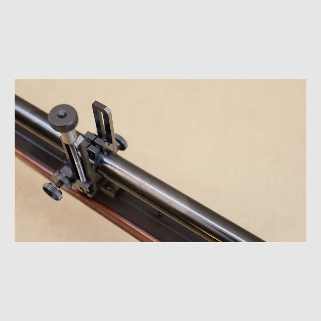Pedersoli High-Wall Winchester 1885 inkl. Malcolm Scope .38-55Win
