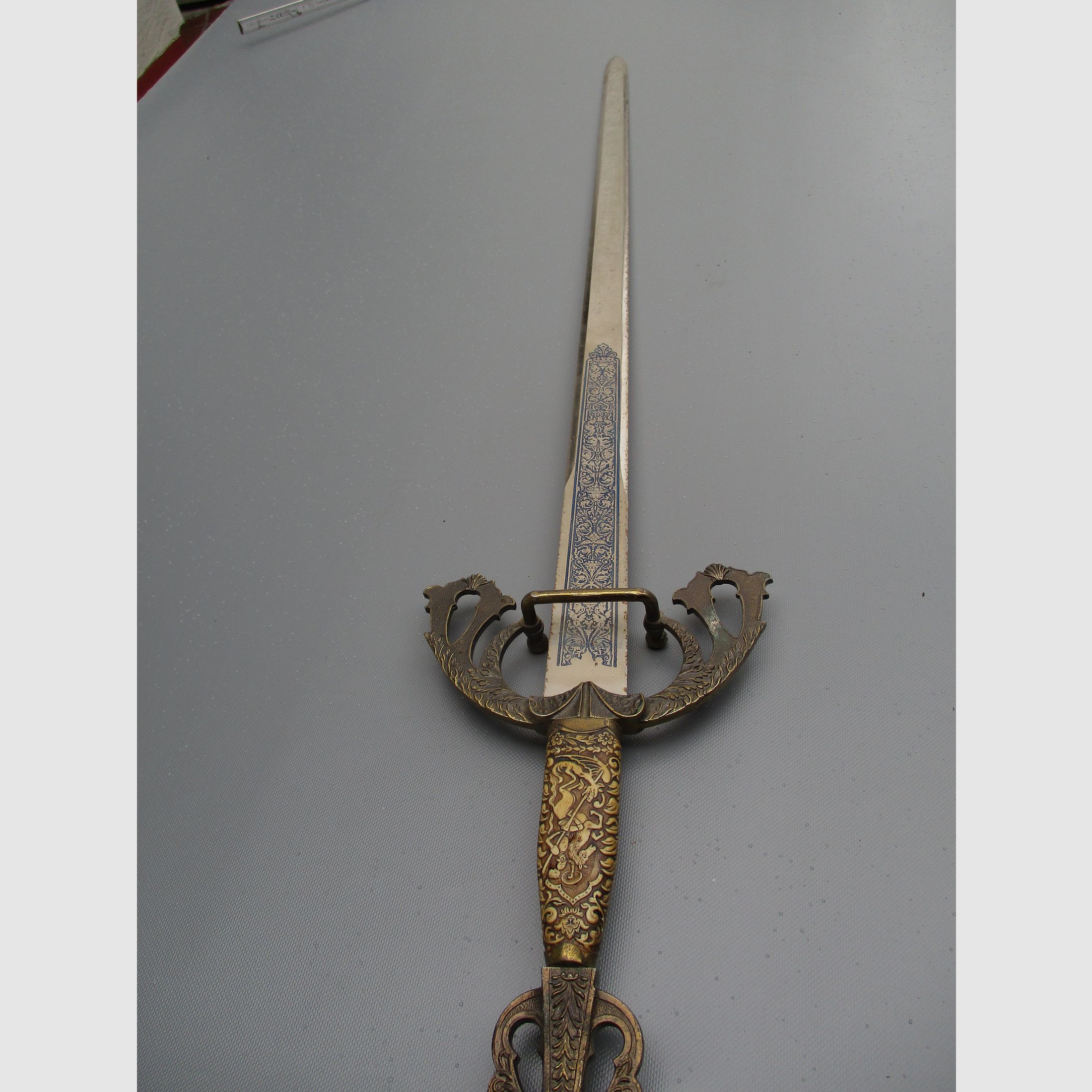Épée d'origine inconnue