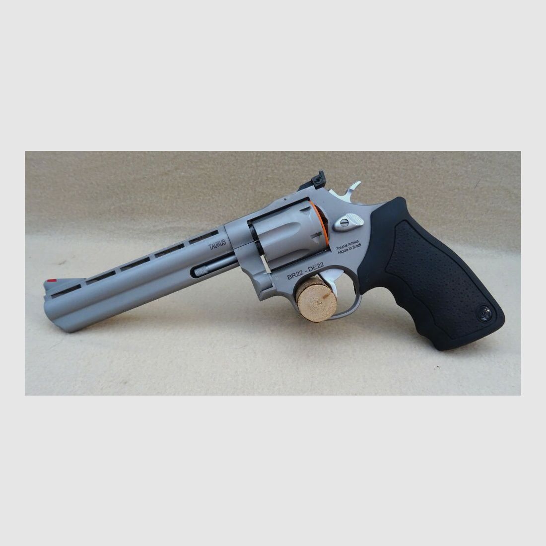Taurus 689