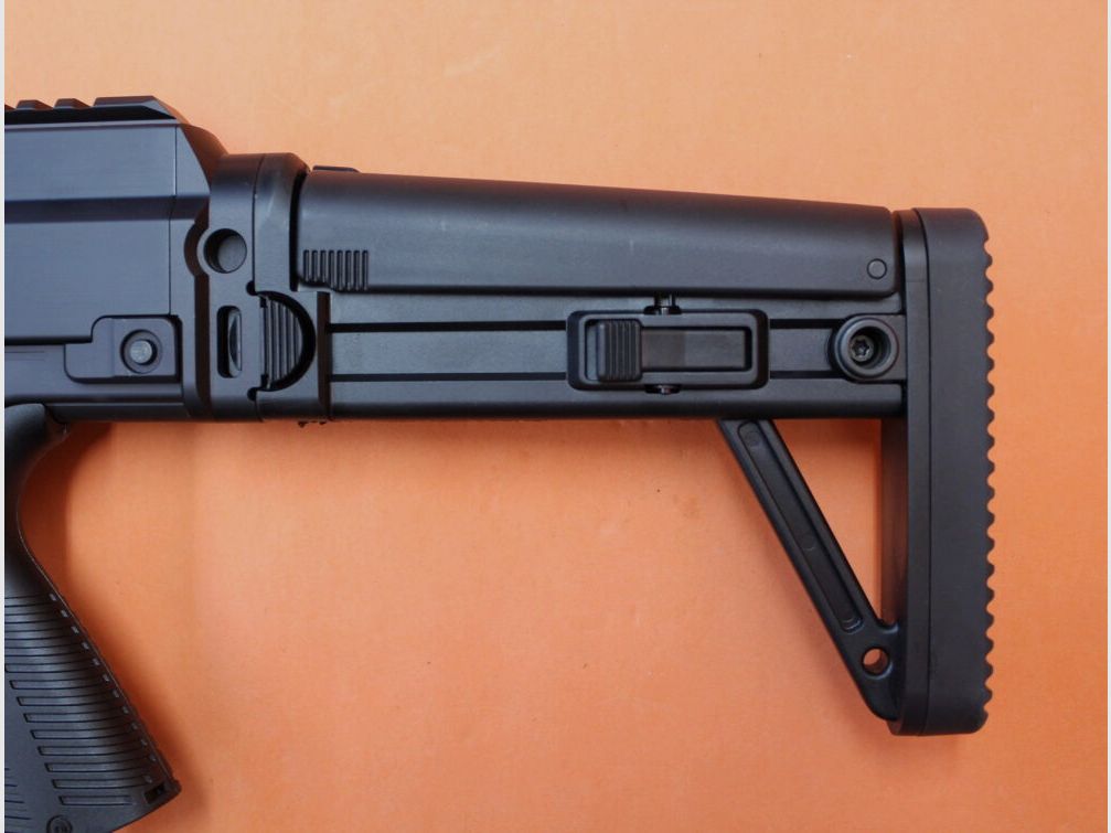 B&T AG Ha.Büchse .308Win B&T AG APC308 PRO DMR canna da 480mm con MFD 5/8-24/ calcio pieghevole/ caricatore di riserva