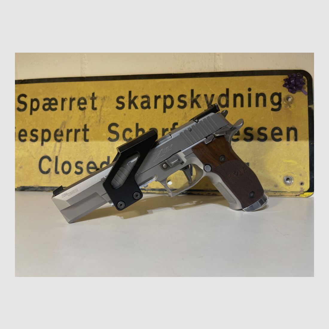 SIG Sauer P226 X-Six II Classic