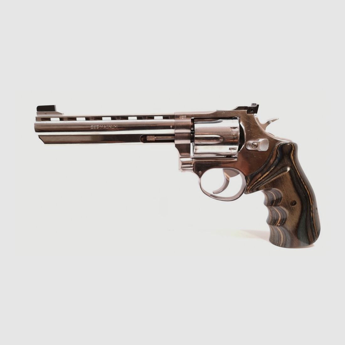 Taurus 689