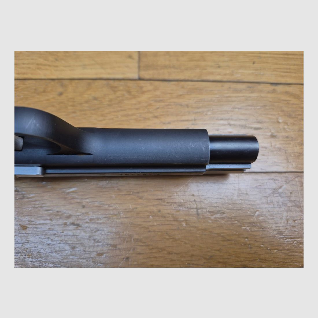Sehr schöner SIG P210-2 Pistol – Mythos des 9 para – Militärwaffe des 4. Vertrags – Ca. 1965 – Ausgezeichnete Brünierung – Traumhaftes Funktionieren und Lauf – Prüfungszertifikat Saint-Étienne – Zustand TBE++!, Bild 11 von 23