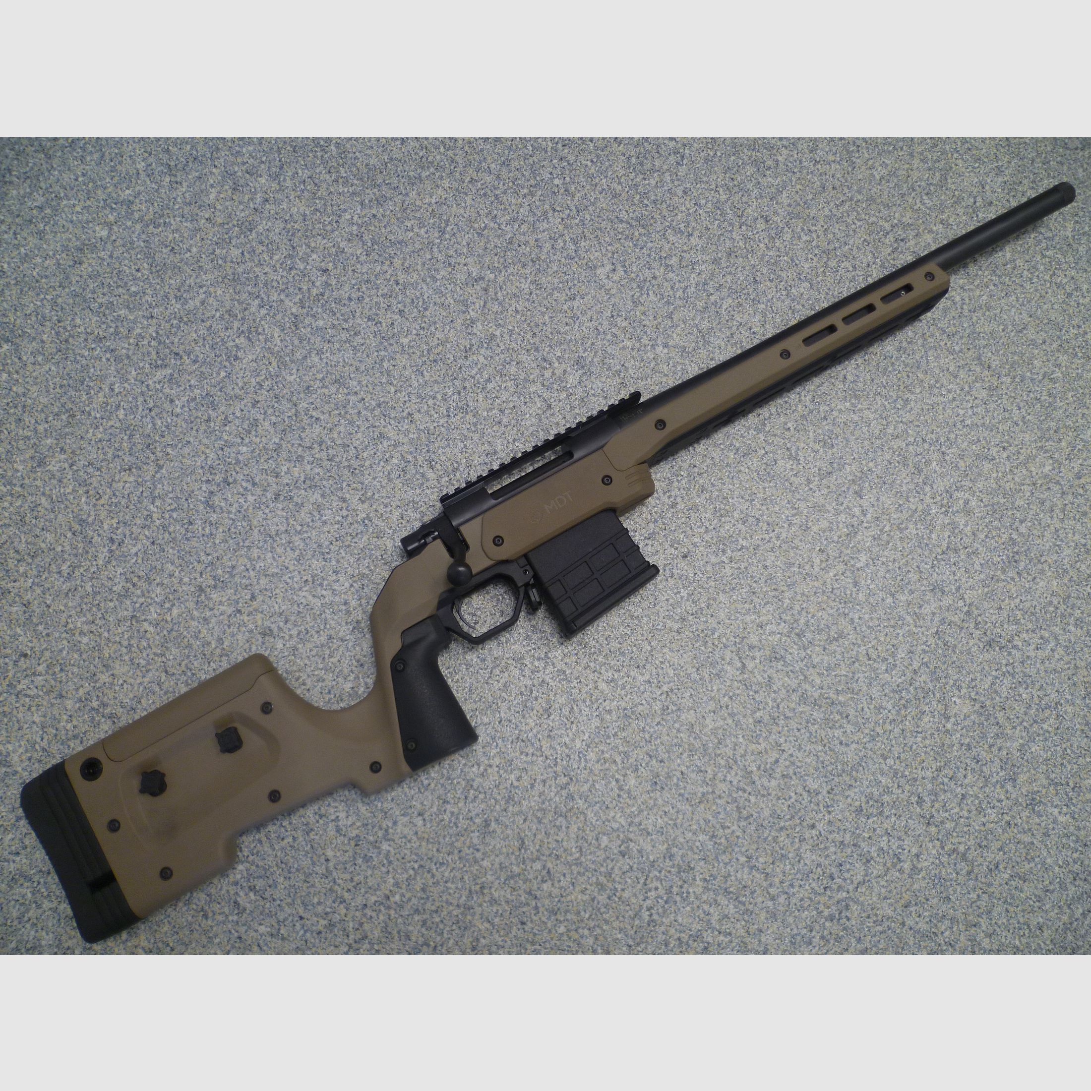 Fucile ripetitore Howa 1500 .308 Win nel sistema di chassis MTD XRS