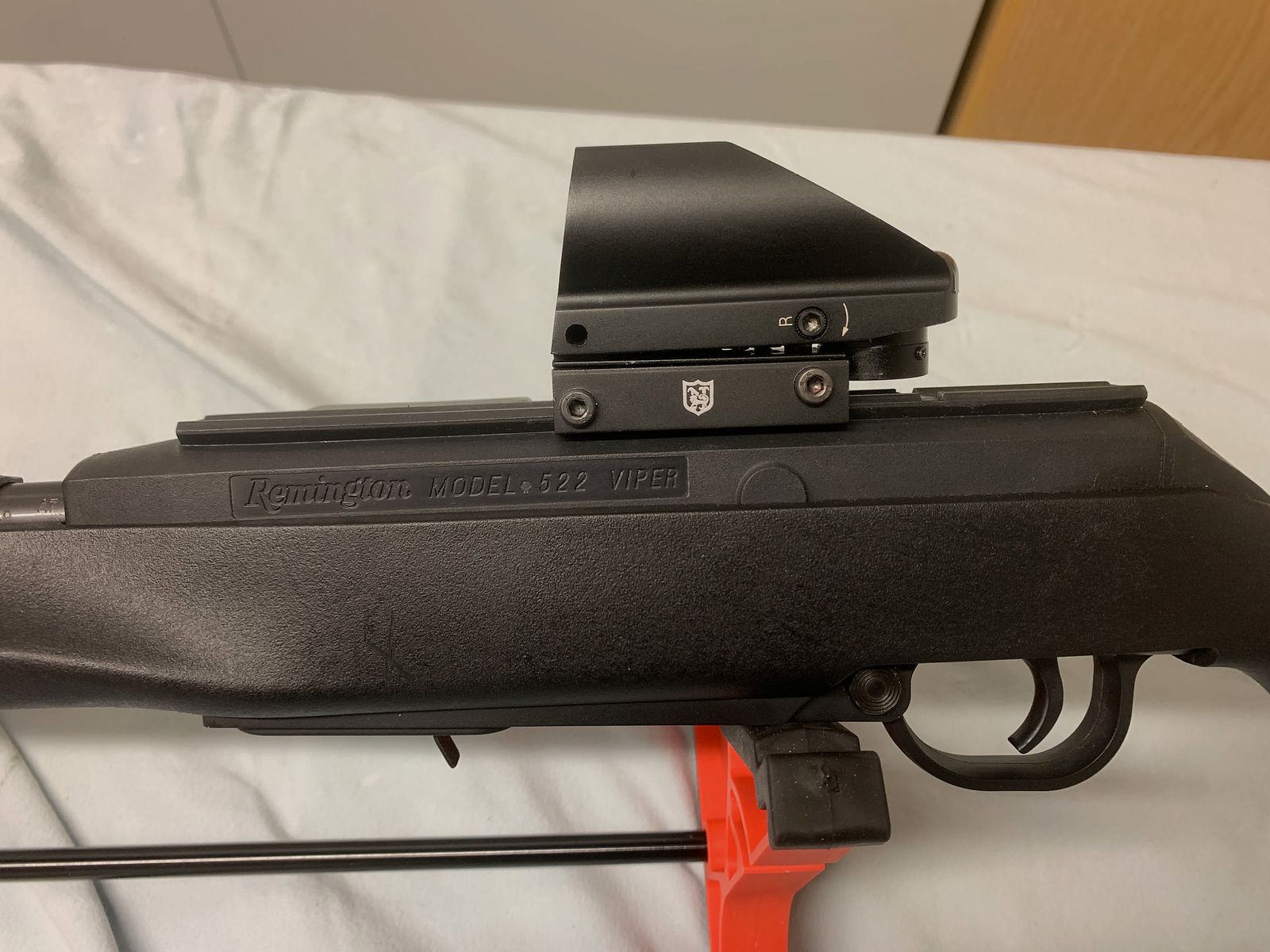 Remington Viper SLB - .22 lfb mit Optik + 2 Magazinen