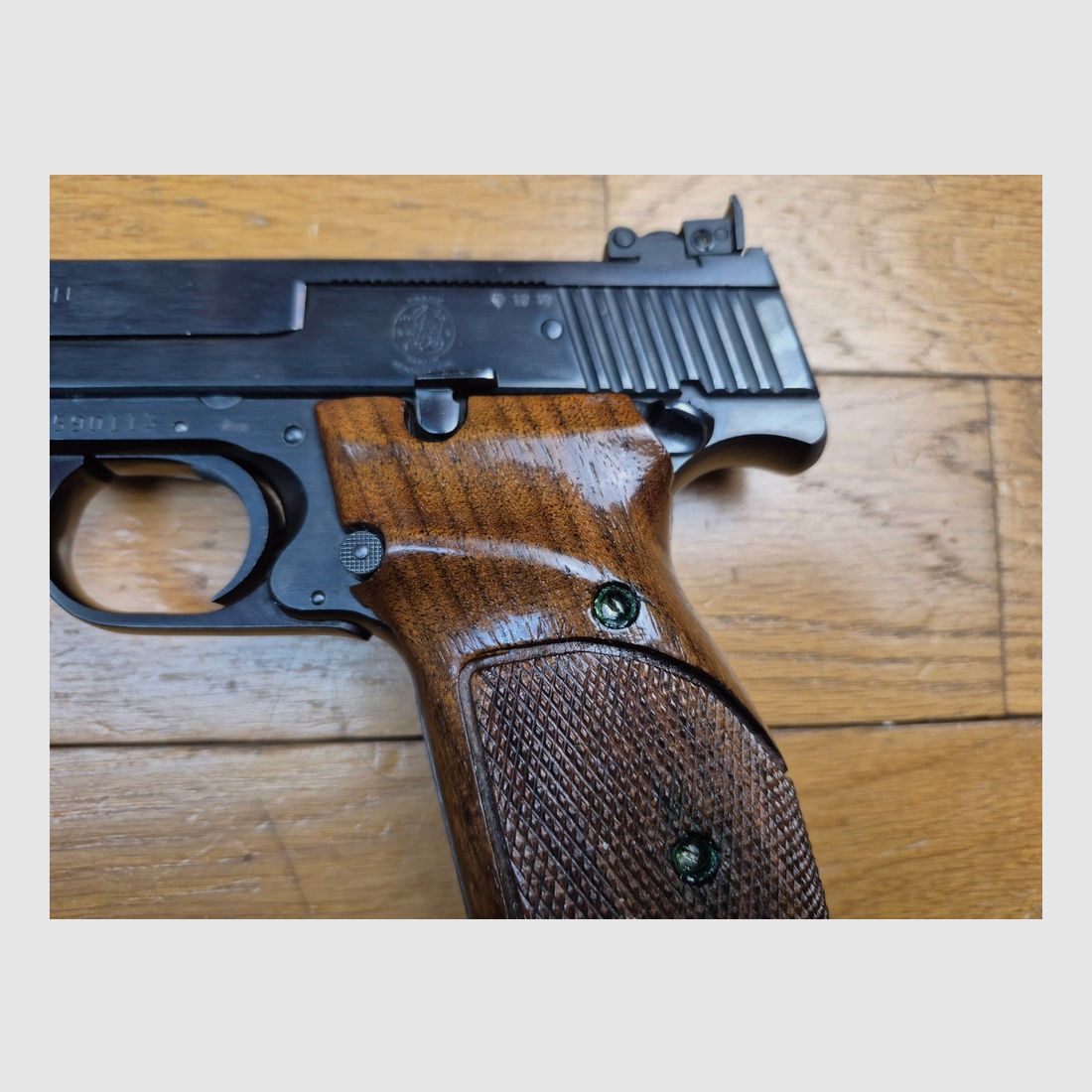 Superbo pistola Smith & Wesson Mod.41 – cal. .22LR – Tutto in acciaio vero – Brunitura al 100% – Arma del 1980 – Meccanica e canna eccezionali – Una delle armi più basse mai realizzate – Ottime condizioni – TBE++, immagine 5 di 22