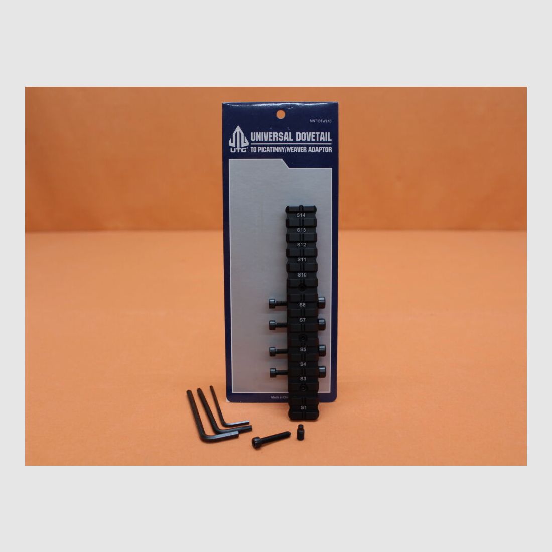 UTG - Leapers Adaptador de riel Dovetail a Picatinny UTG (MNT-DTW145) Riel Picatinny para rieles prismáticos de 9 -11 mm, imagen 1 de 5