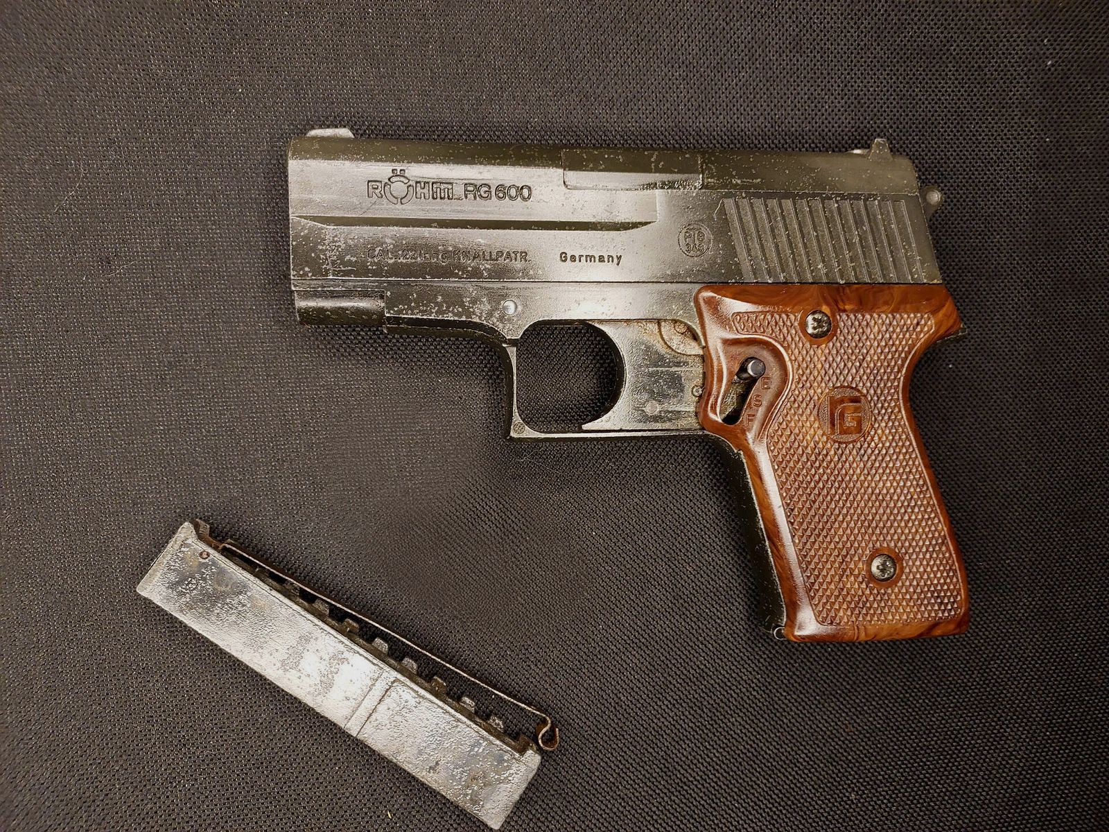 Röhm RG600 Schreckschusspistole .22 l / 6 mm Flobert (PTB 327) RG 600