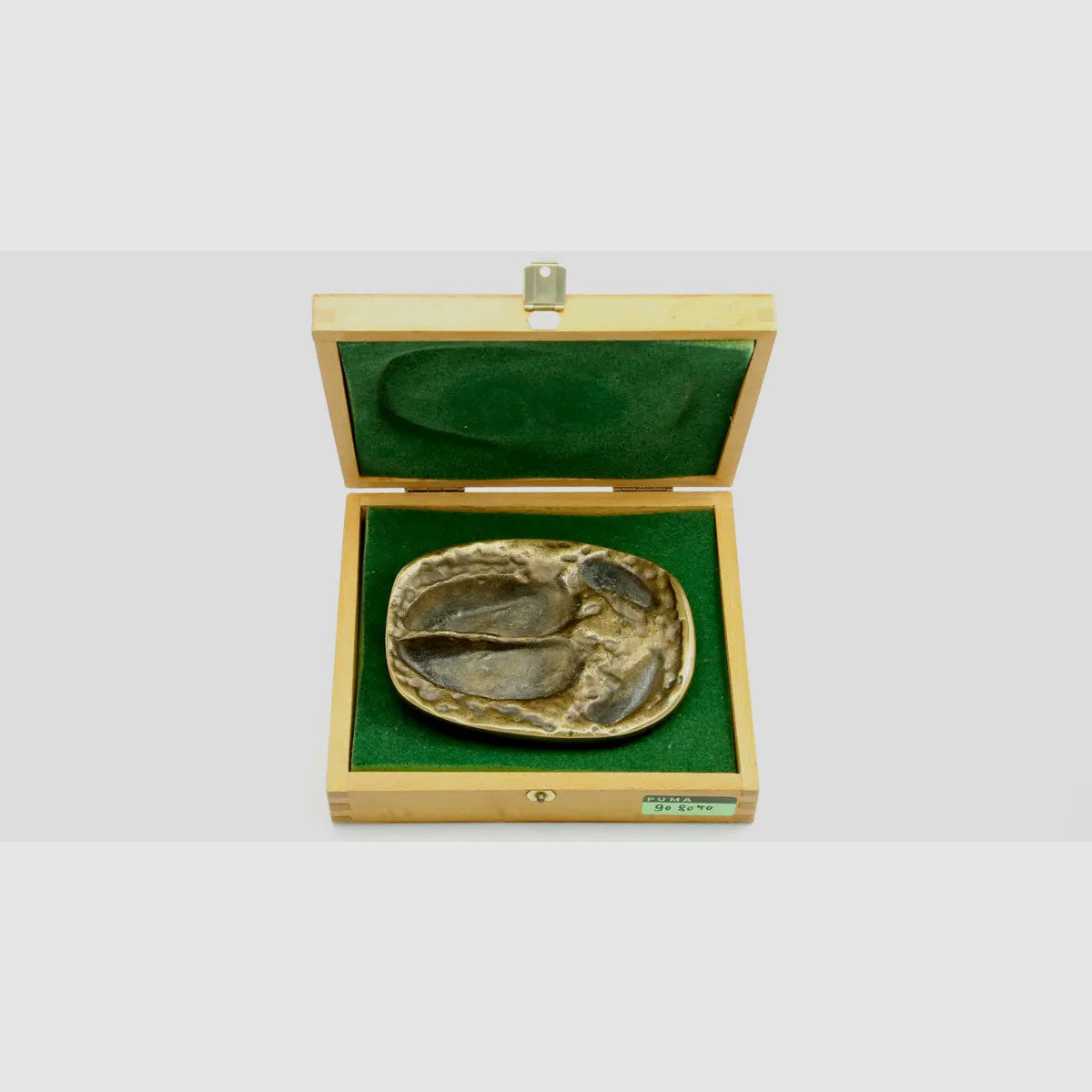 PUMA Aschenbecher Keiler Trittsiegel nach Oberforstmeister FREVERT, Bronze