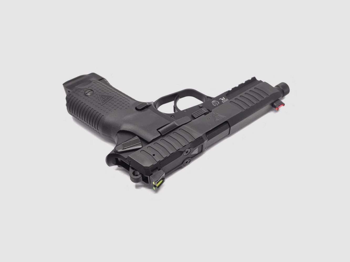 VIS 100 1 pistol with threaded barrel 9mm Luger, image 4 of 6