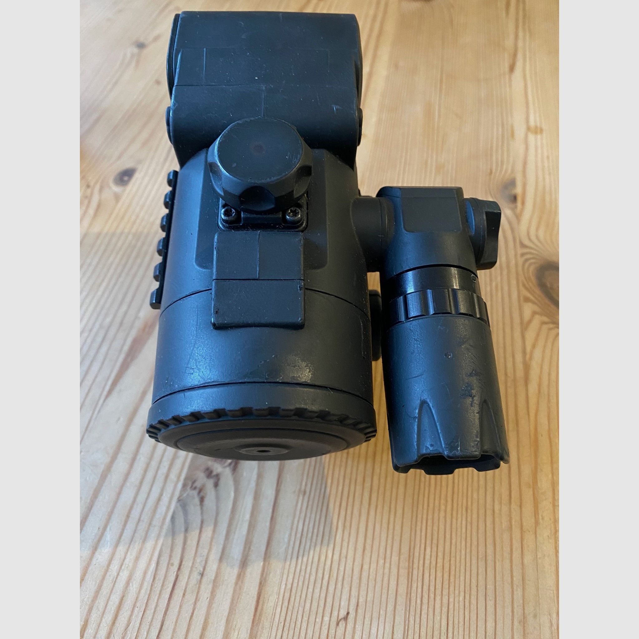 PULSAR DFA 75 mit RUSAN-Klemmadapter AD540-56