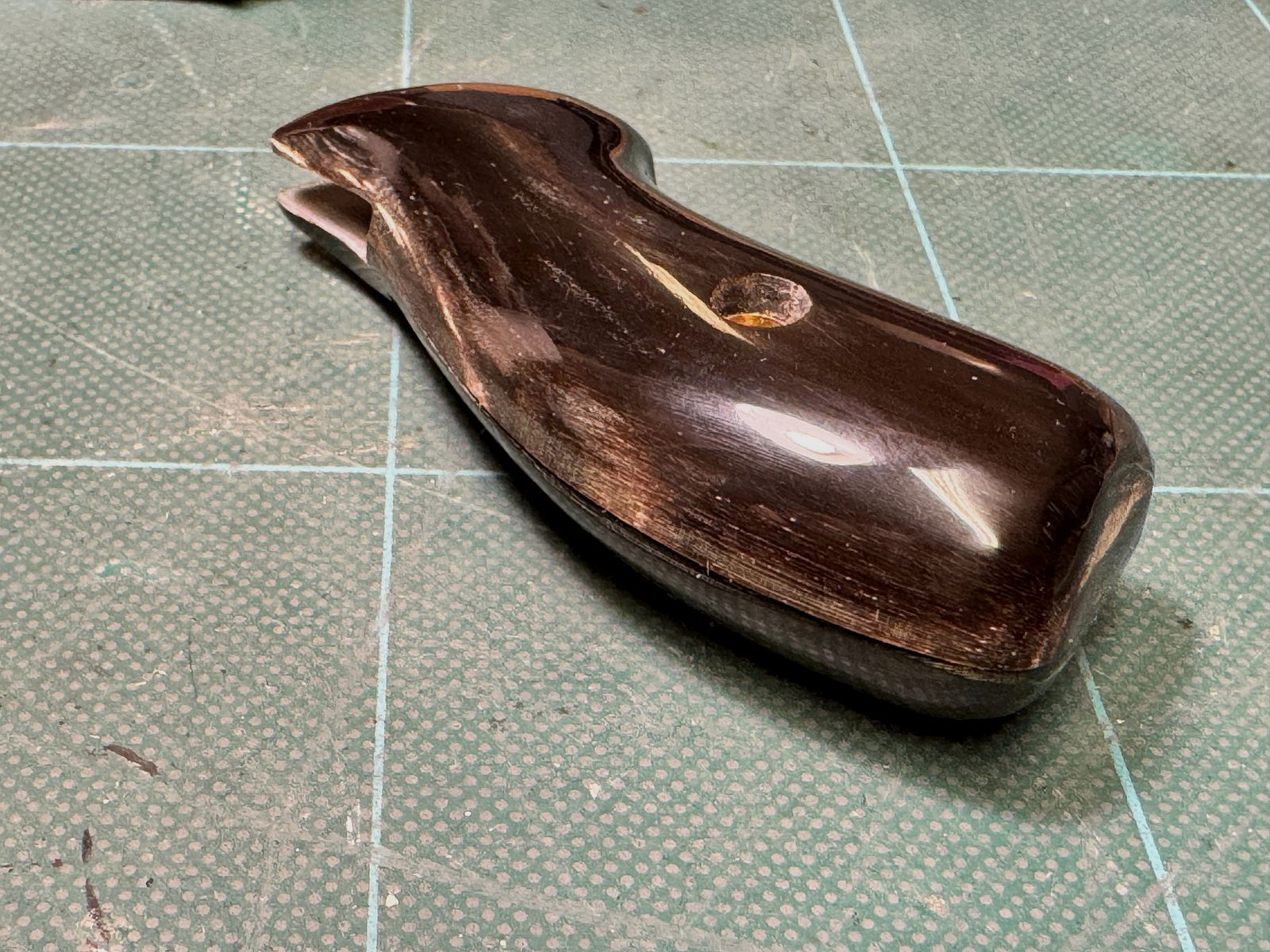 EAGLE GRIPS Buffalo Horn Grips (Genuine Buffalo Horn) S&W J-Frame Round Butt – Top condition in original packaging with exchange wedge!