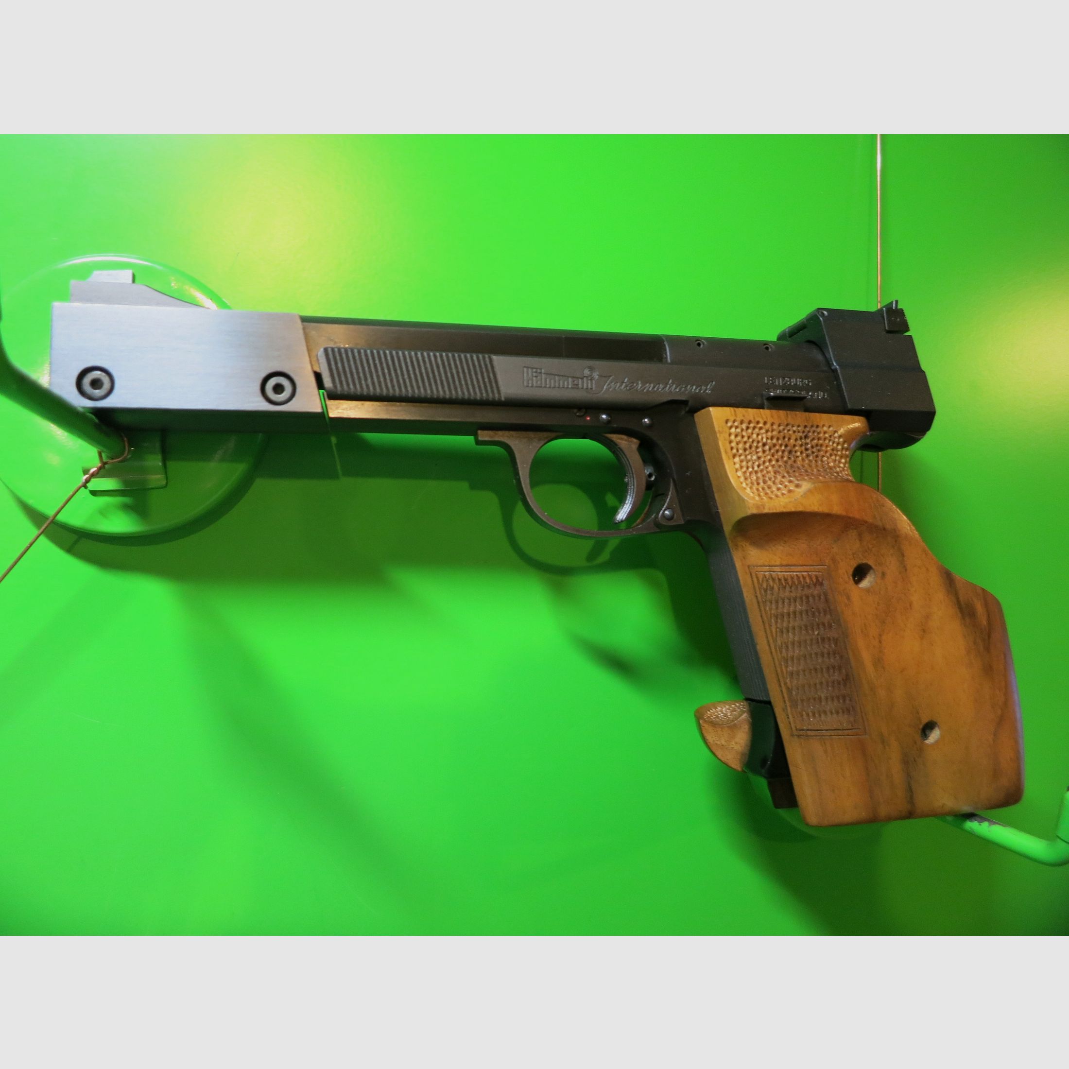 Hämmerli International 208, beste schweizer Ziel- Sportpistole, .22lr +Laufgewicht +Sportgriff       #72-