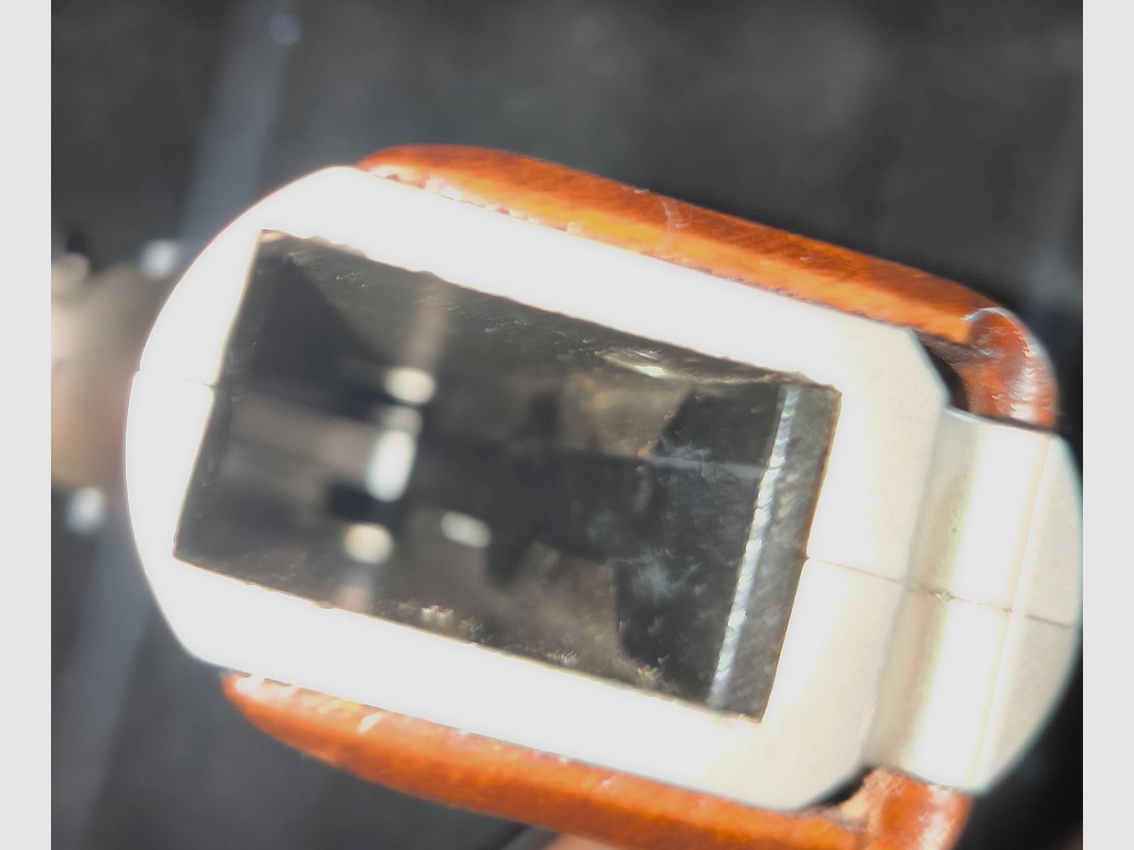 ⚠️ Uwaga kolekcjonerzy broni Walther - eksponat - Walther P88 Compact Nickel z drewnianymi okładzinami i zdobieniami w drewnianych okładzinach, PTB 764, kaliber 9mmPAK, nie strzelany i w pełni funkcjonalny oraz wizualnie w doskonałym stanie, jak nowy!!