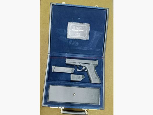 Glock 17 speciaal model