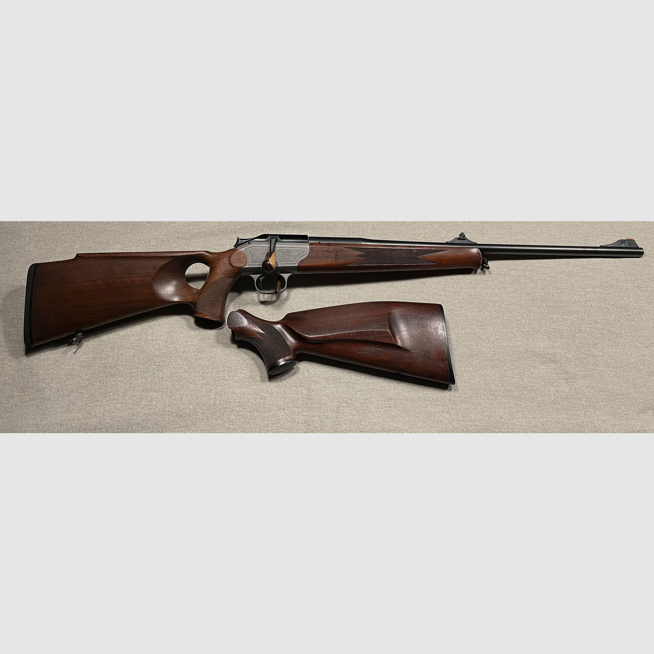 Blaser R93 STD, .30-06, Lochschaft, Holz