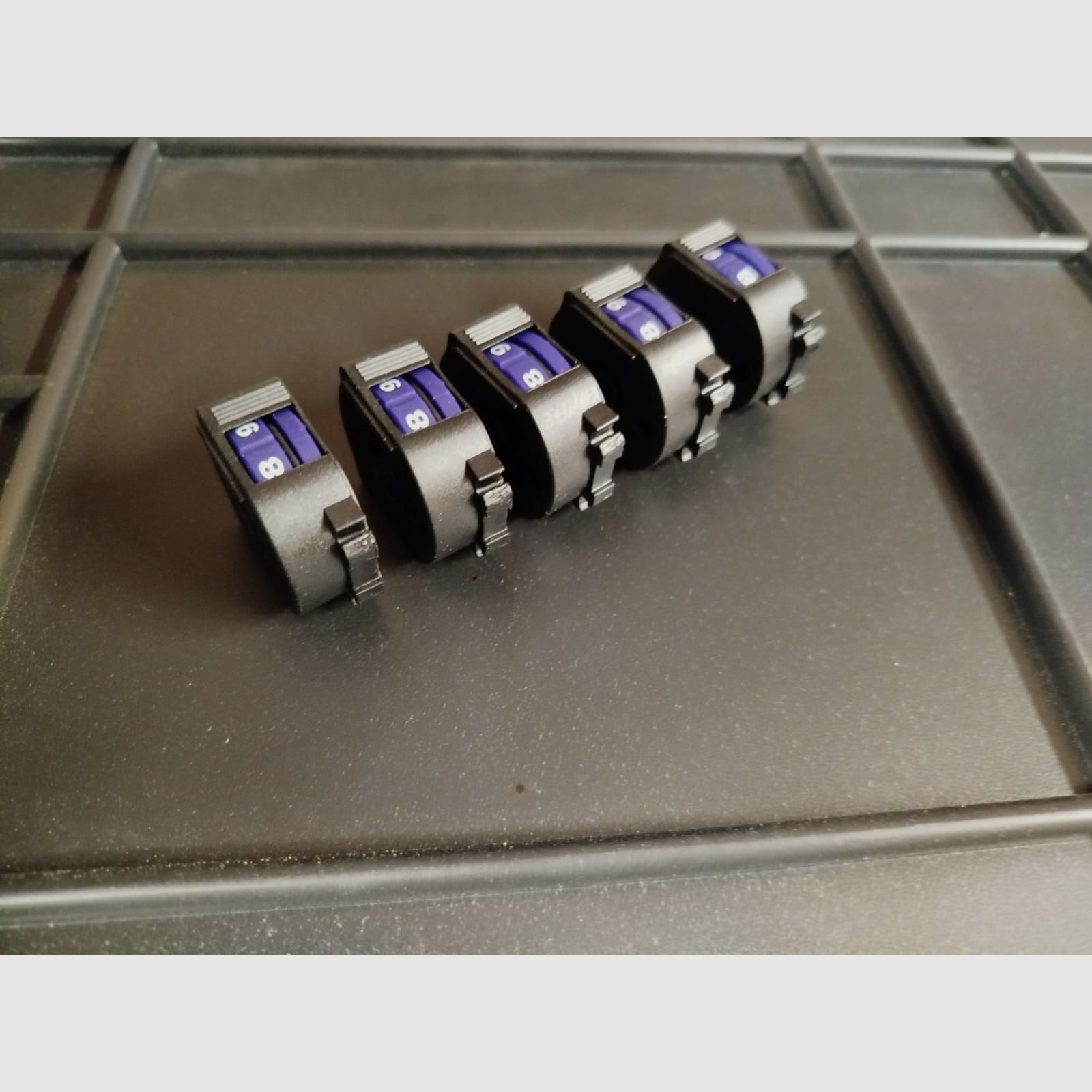 5 Stück Gamo Ersatzmagazine Quick Shot Gen.1 & Arrow Kal. 4,5 mm Diabolo 10 Schuss