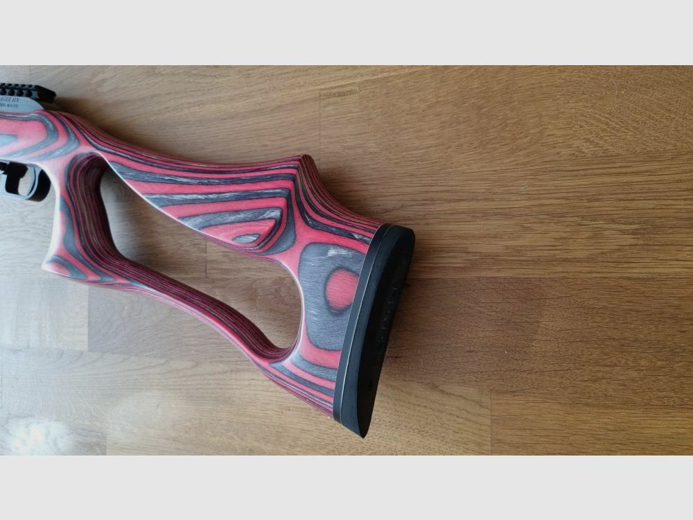 Magnum Research MLR-1722 SwitchBolt 17″ met koffer / 5 magazijnen