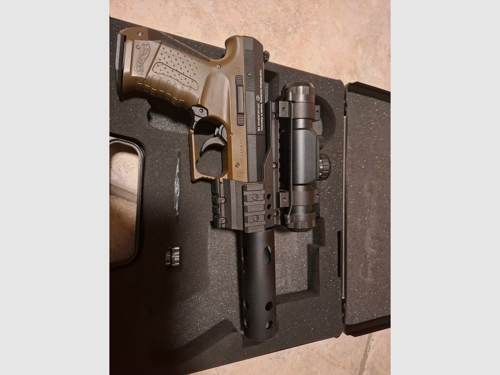 Pistolet pneumatyczny CO2 Walther Nighthawk