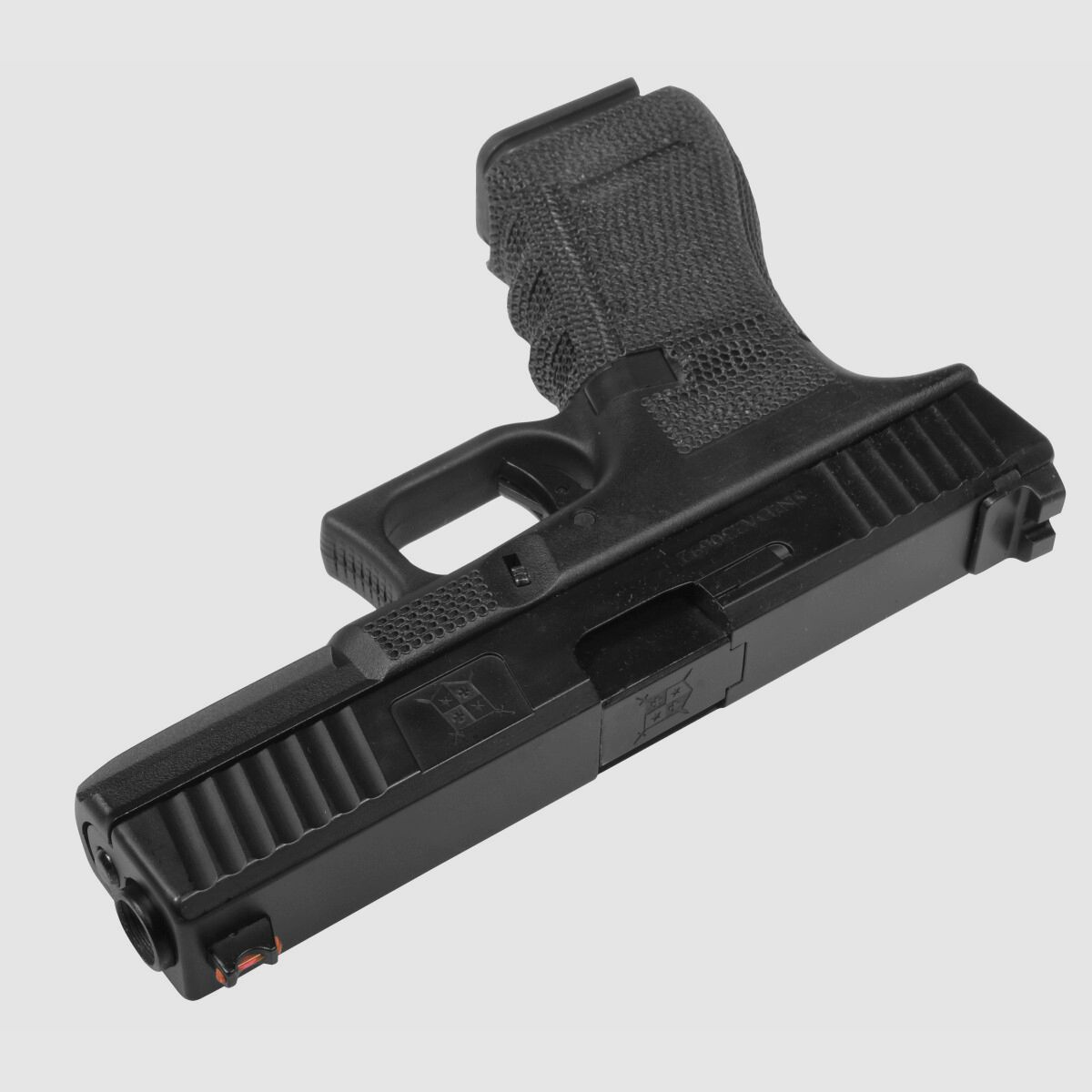 P04 GBB Airsoft Pistole in Schwarz | Delta Armory