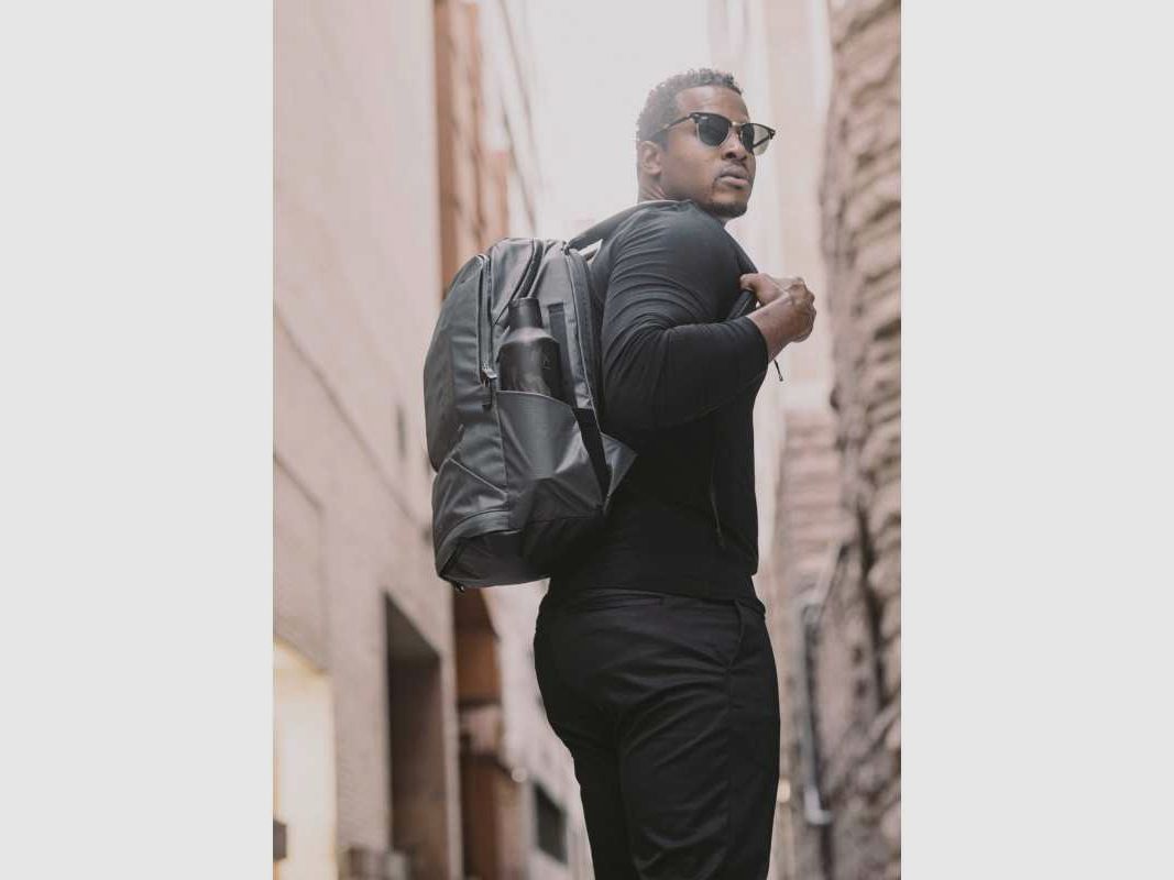 SOG Rucksack Surrept 16 CS, Charcoal