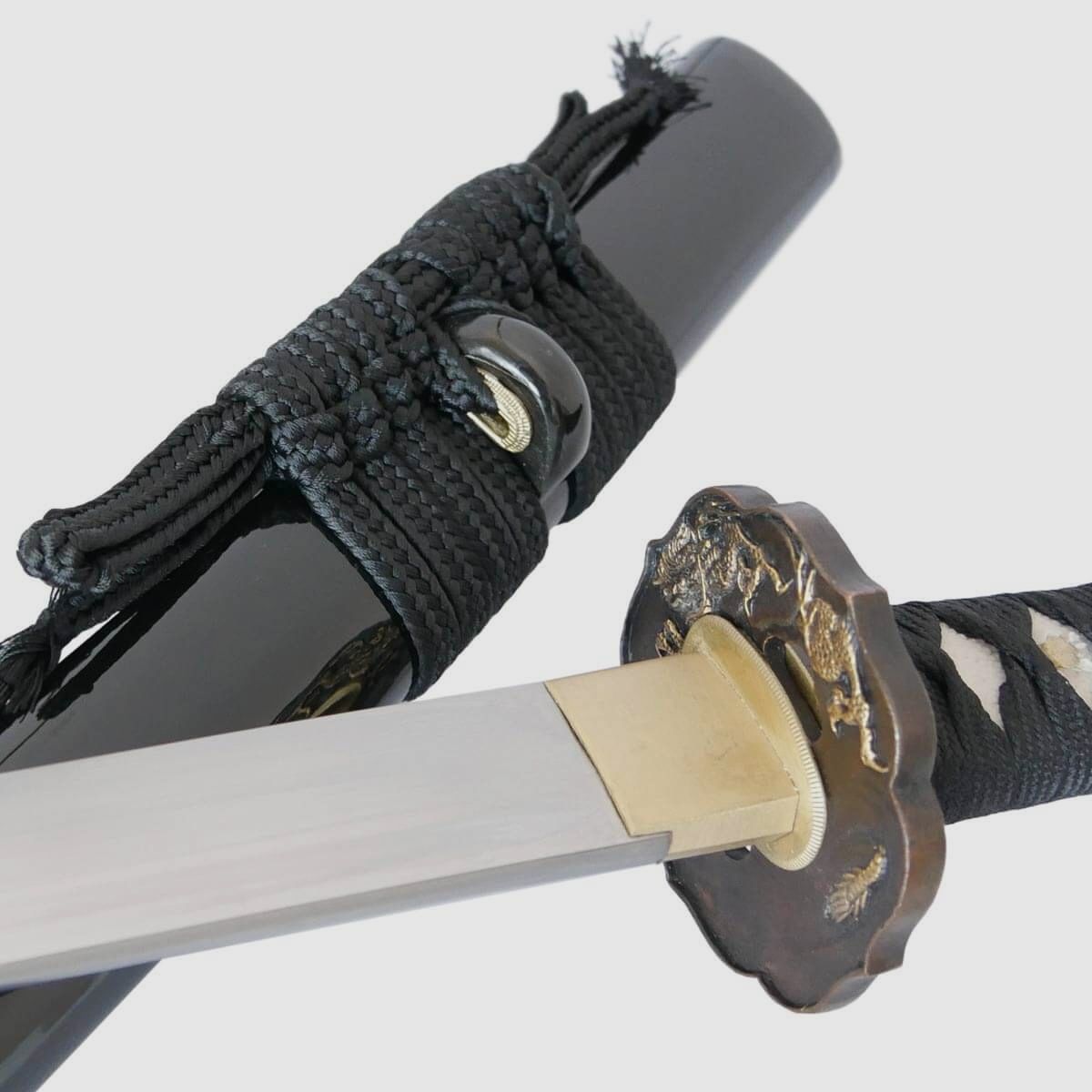 Katana Kuro Tatsu Samuraischwert Metall Klinge aus Federstahl sehr scharf!