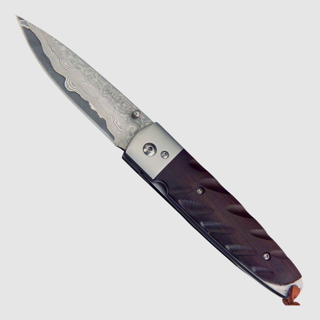 Coltello pieghevole damascato in legno di sandalo