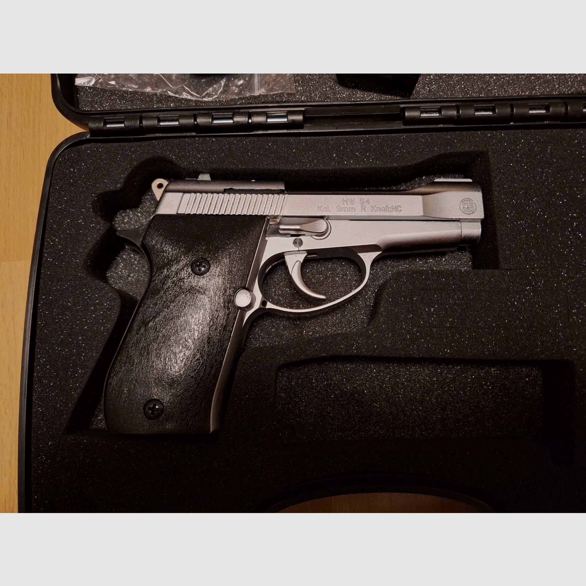 Weihrauch HW 94 Schreckschuss Pistole vernickelt in 9mm R.K. PTB 695