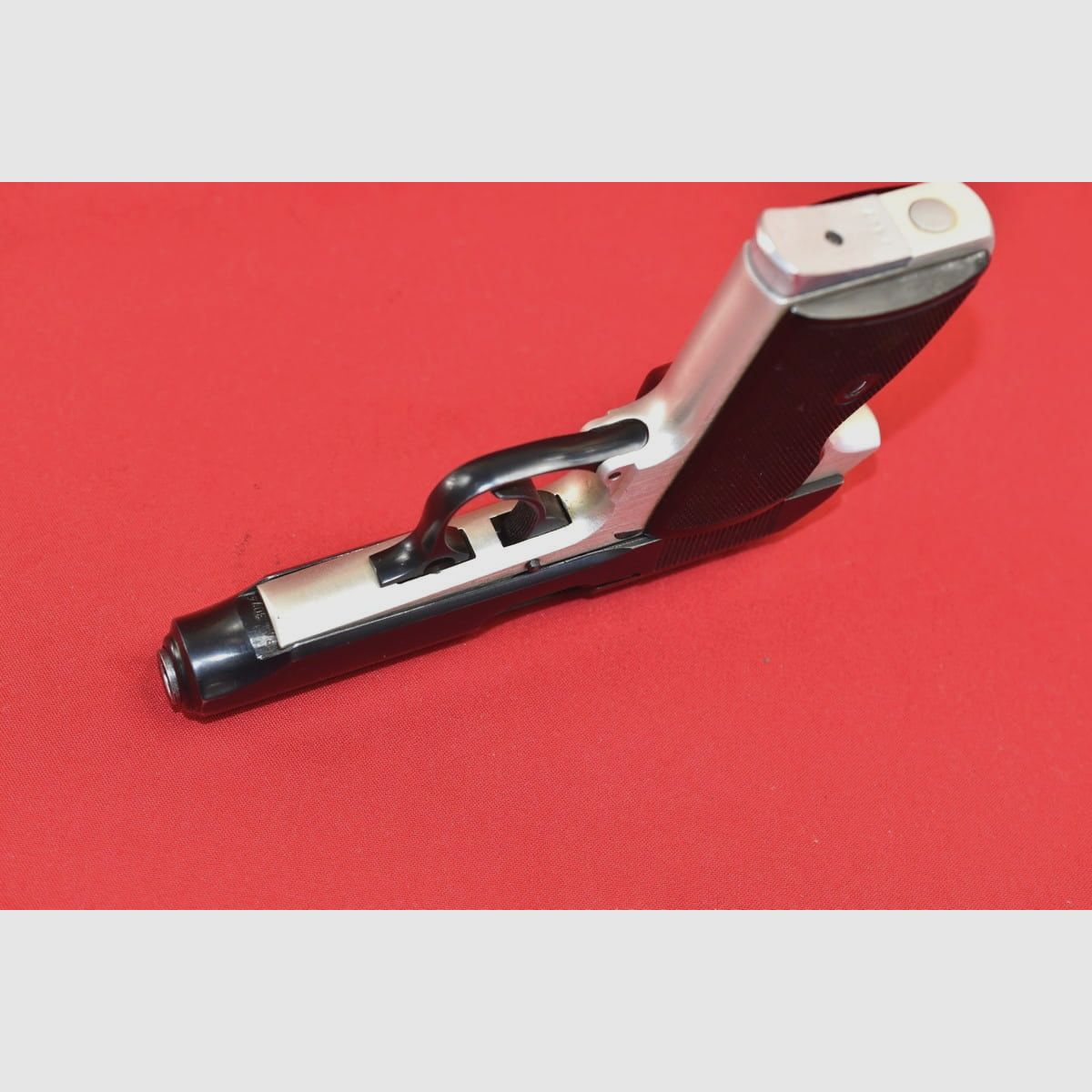 #5509 FEG PA-63 pistool, kal. 9 mm Mak., afbeelding 3 van 16