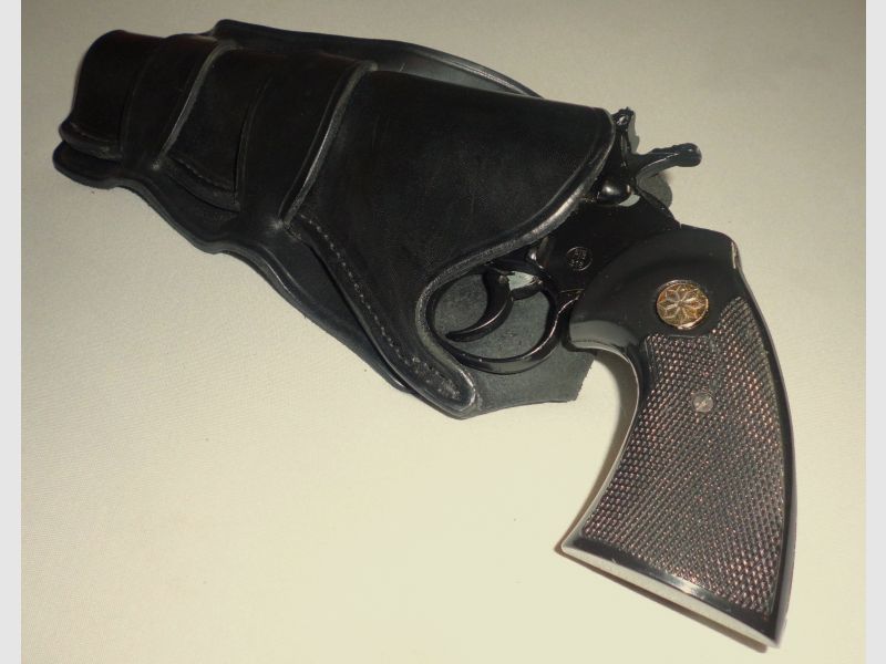 HOLSTER für Revolver "Dirty Harry" Mod. Magnum , oder ein mex. Double Loop Holster "Billy the Kid"