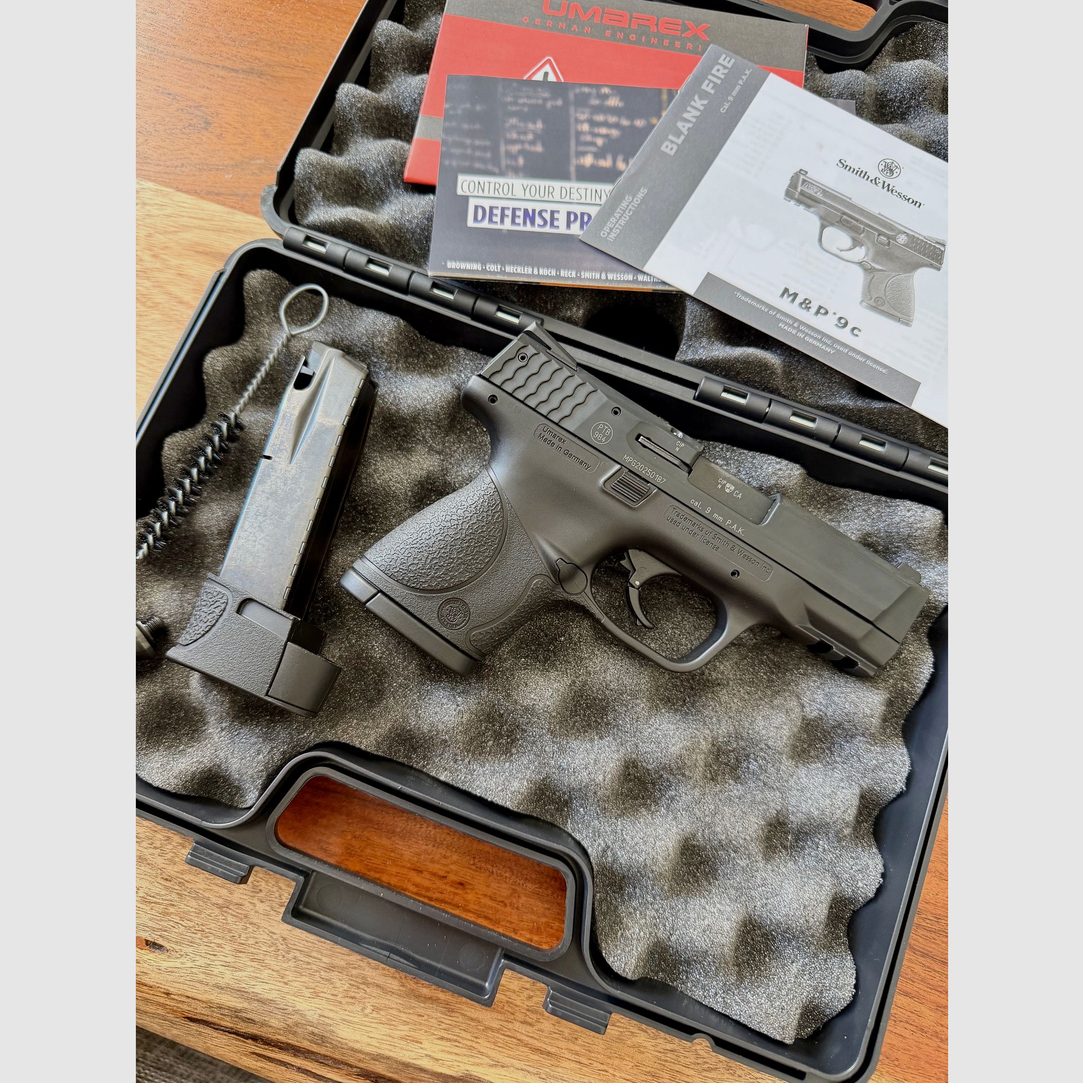 S&W M&P 9c - 9mm PAK - NEU