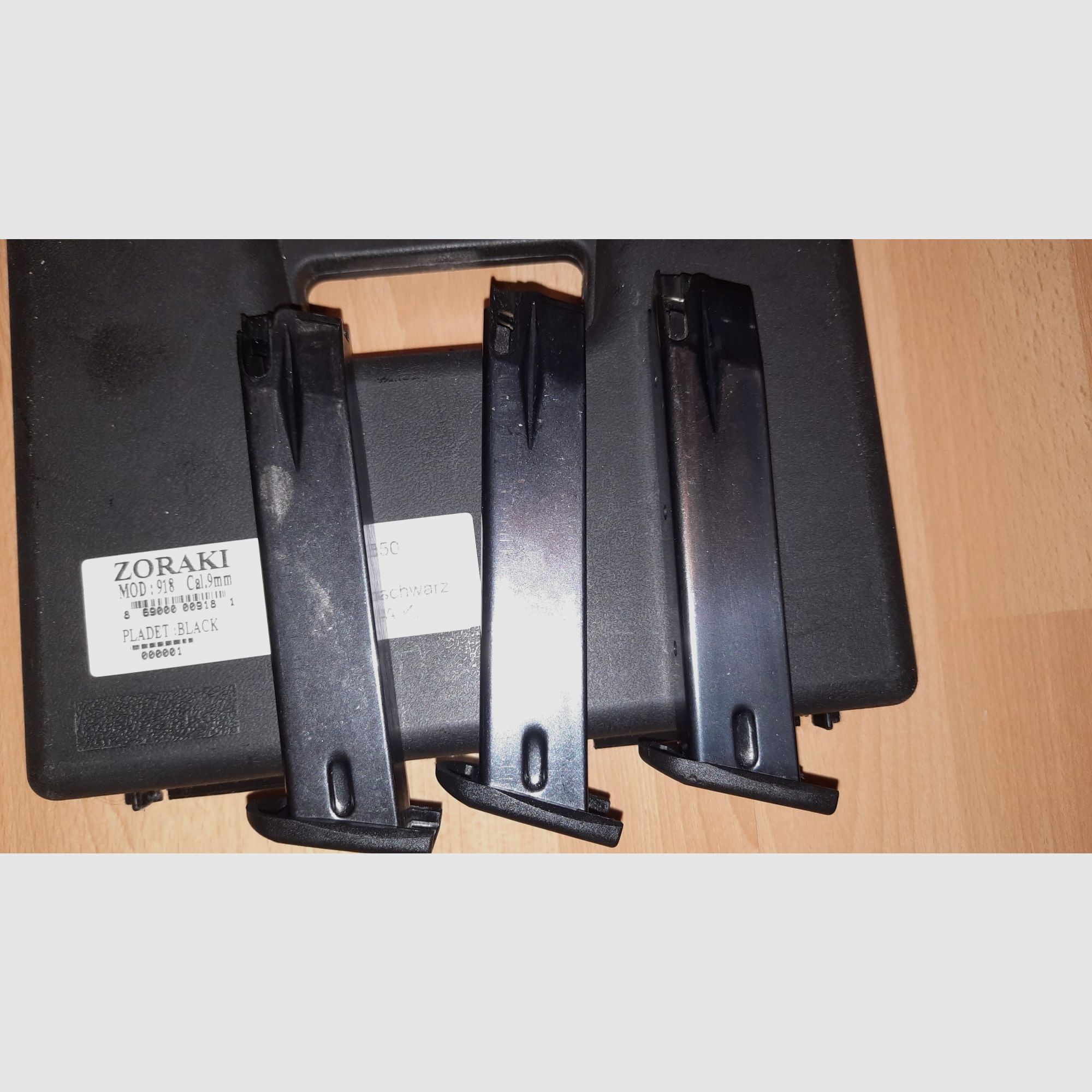 Zoraki 918 Schreckschusspistole Schwarz 9mm P.A.K. mit 2 extra Magazinen