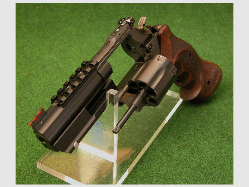 @ DELTA COMBAT CUSTOM TARGET S&W 586-1 4" pulgadas 357 Mag @