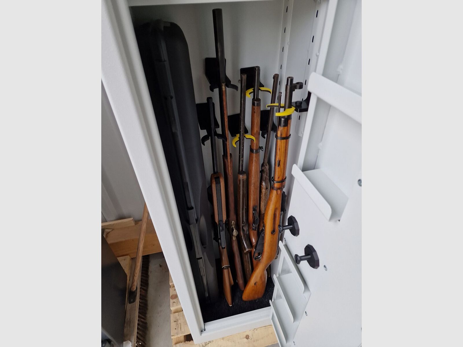 Gunshome uG GUN-i-FLEX sejf na broń HUNTER HABICHT Klasa 0 dla 9LW