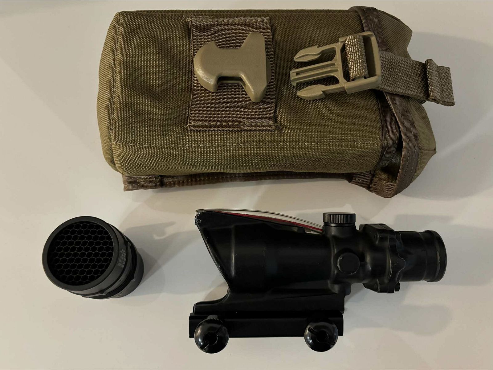 Trijicon ACOG 4x32 celownik Chevron