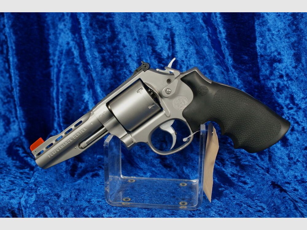 Smith & Wesson	 686 PC 4'' 11759