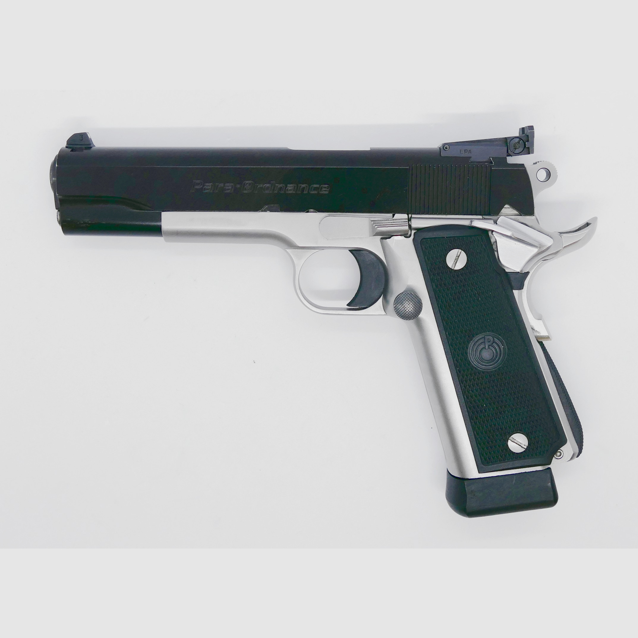 Para-Ordnance P 1445 .45Auto Pistola