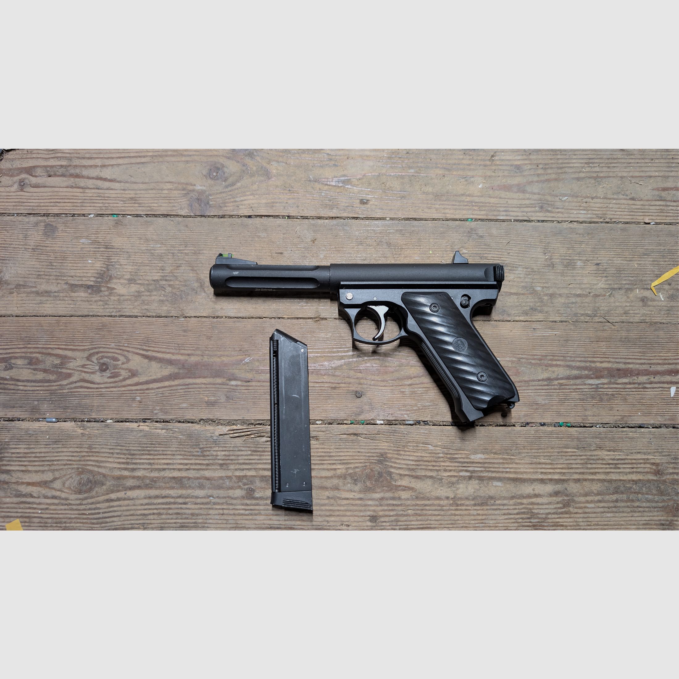 Airsoftpistole im Rugerdesign von KJ Works 