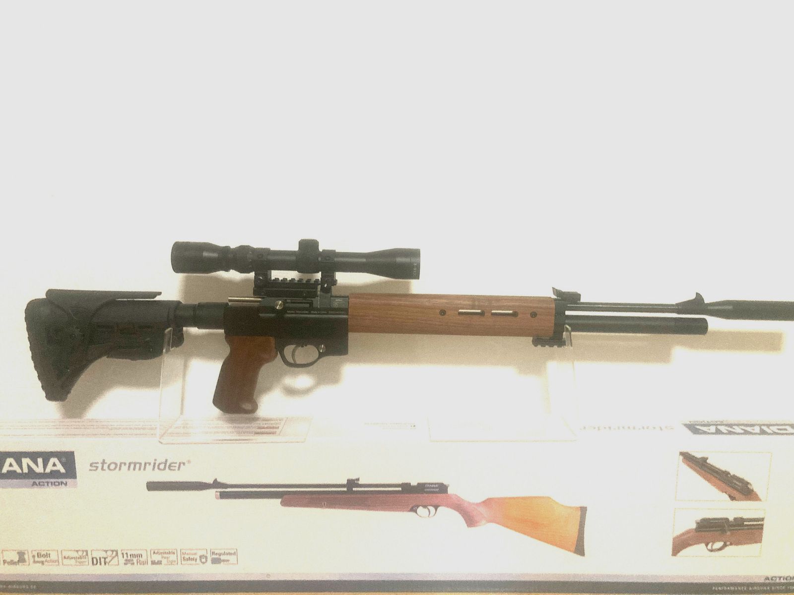 Carabina ad aria compressa Diana Stormrider "Paratrooper Classic" con sistema di stock pieghevole in alluminio stile WW2/50s, F libera da 18 anni con kit export 35J, immagine 8 di 8