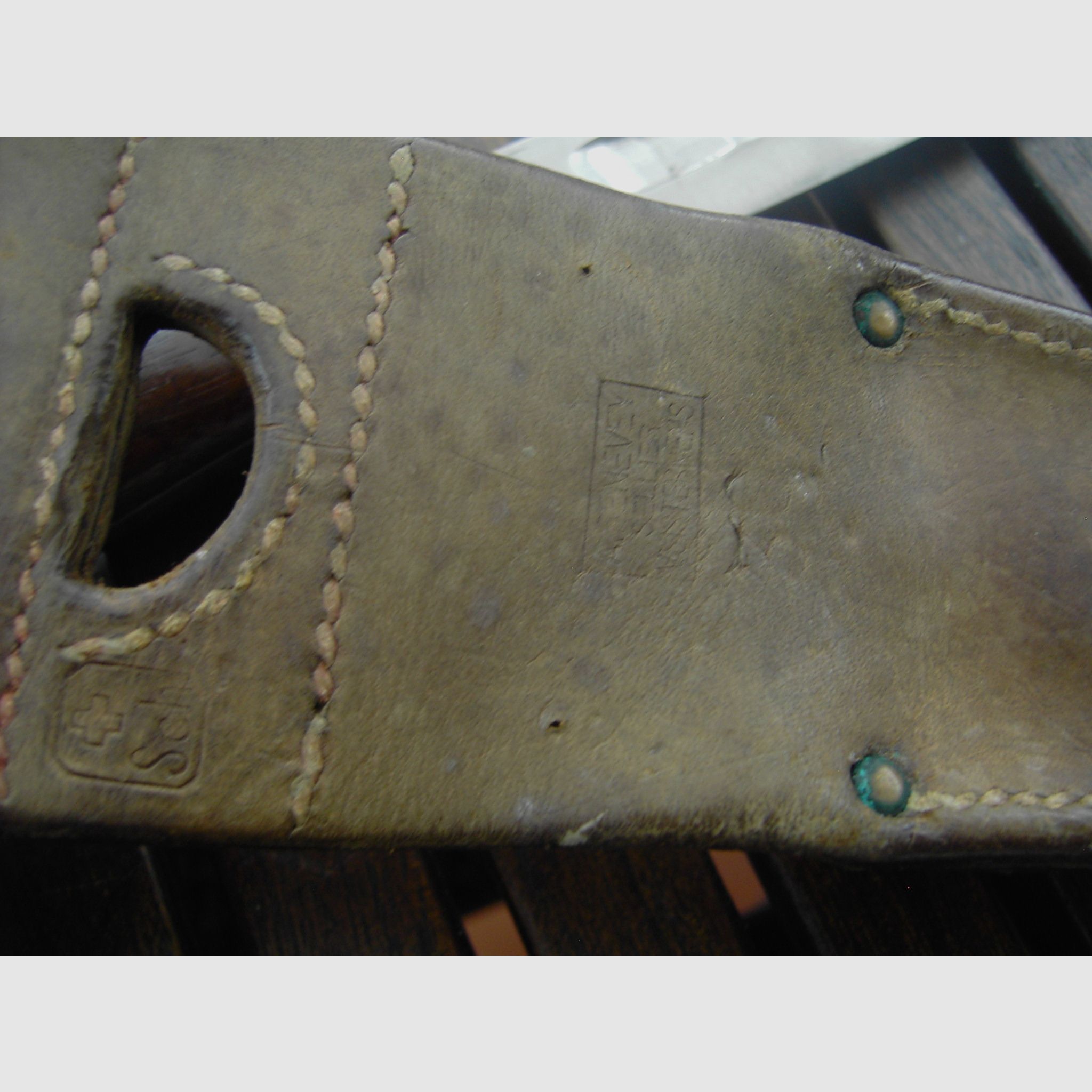 schweizer Bajonettt mit Scheide und Koppelschuh, Waffenfabrik Neuhausen