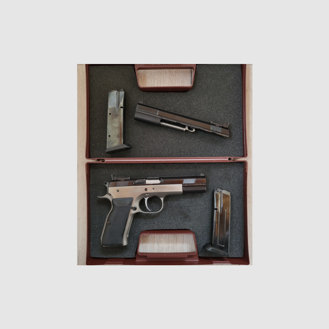 Tanfoglio Ultra Match en calibre 45 ACP avec système interchangeable 9x19 5 pouces, image 1 sur 6