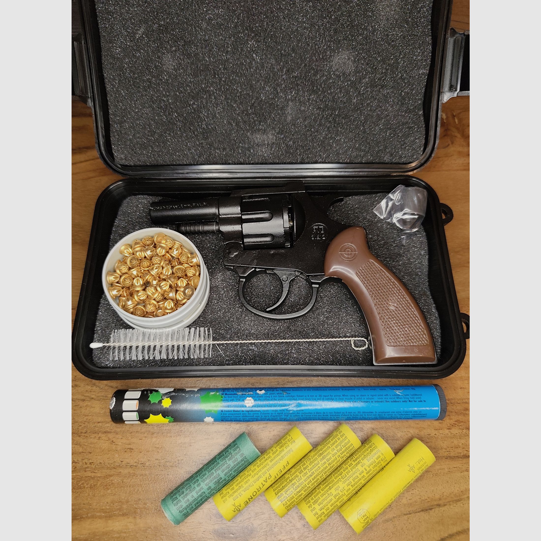 UMAREX Kipplauf Revolver 6mm + Munition + Pyro Effekte