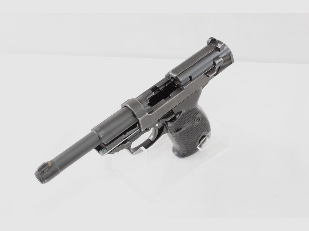 Walther P38 - Semi-automatic pistol