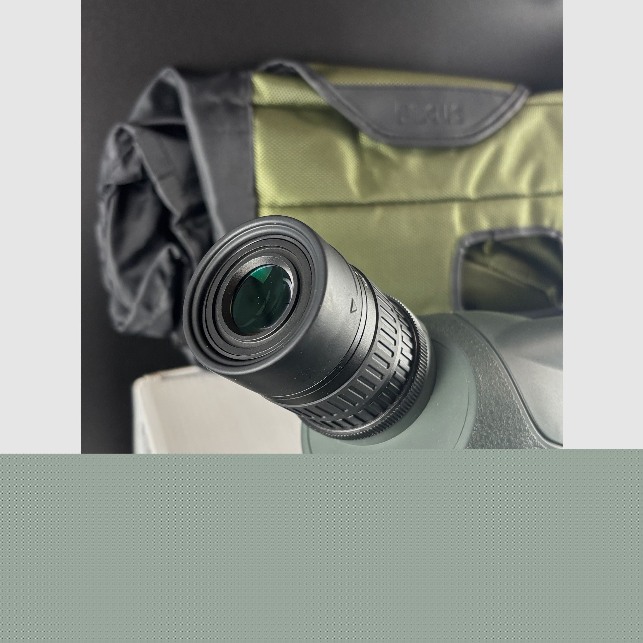 Exhibitor FOCUS Outlook 20-60x80 WP Spotting Scope with Bag 113567-1
